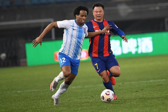 上海市足协贺电海港：上海职业足球首个双冠王