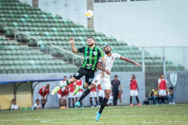 亚历山大29+9+9东契奇手冷 雷霆大胜独行侠1-0