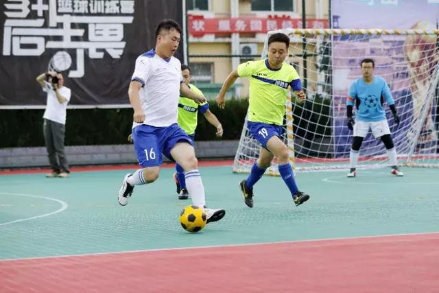 詹姆斯12+9库里7分 美国男篮大胜巴西晋级四强